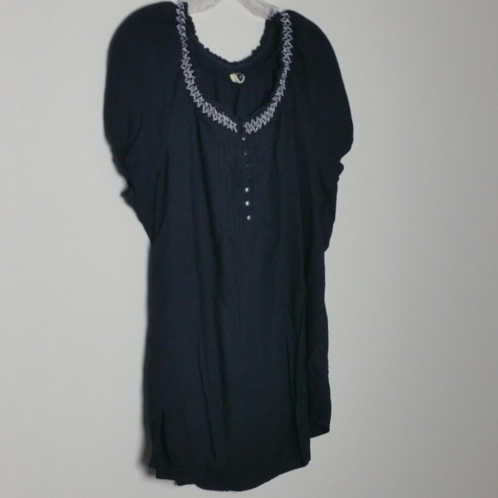 Short Sleeve Black Blouse, Detailed Collar size 16